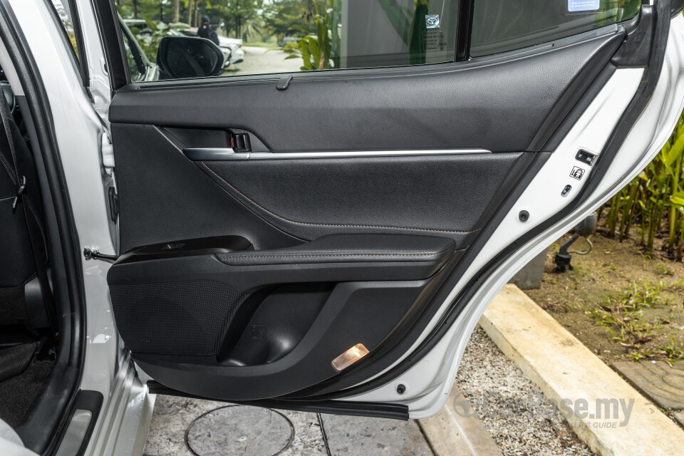 Toyota Camry XV70 Facelift (2022) Interior