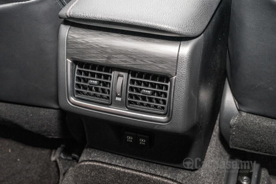 Toyota Camry XV70 Facelift (2022) Interior