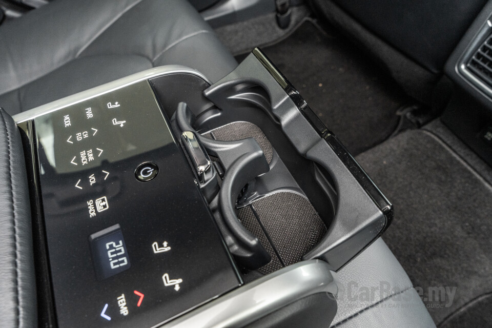 Toyota Camry XV70 Facelift (2022) Interior