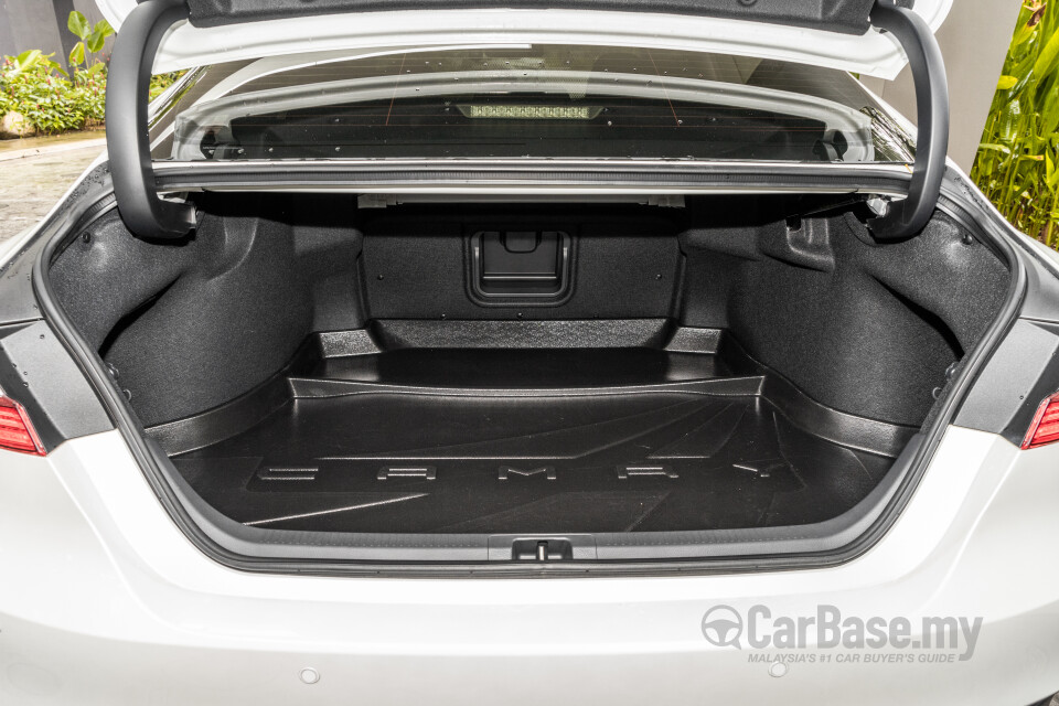 Toyota Camry XV70 Facelift (2022) Interior