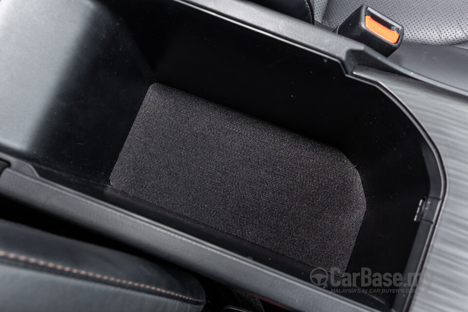 Toyota Camry XV70 Facelift (2022) Interior