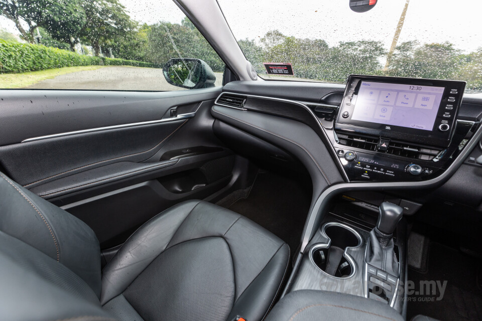 Toyota Camry XV70 Facelift (2022) Interior