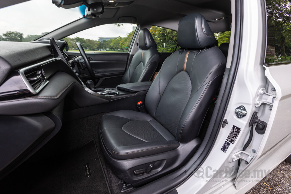 Toyota Camry XV70 Facelift (2022) Interior
