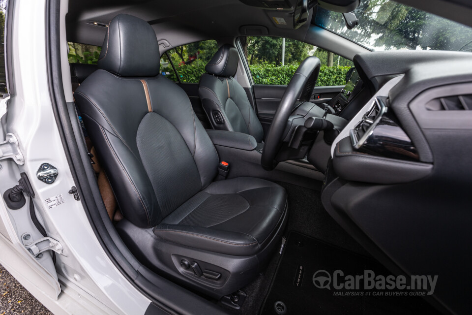 Toyota Camry XV70 Facelift (2022) Interior
