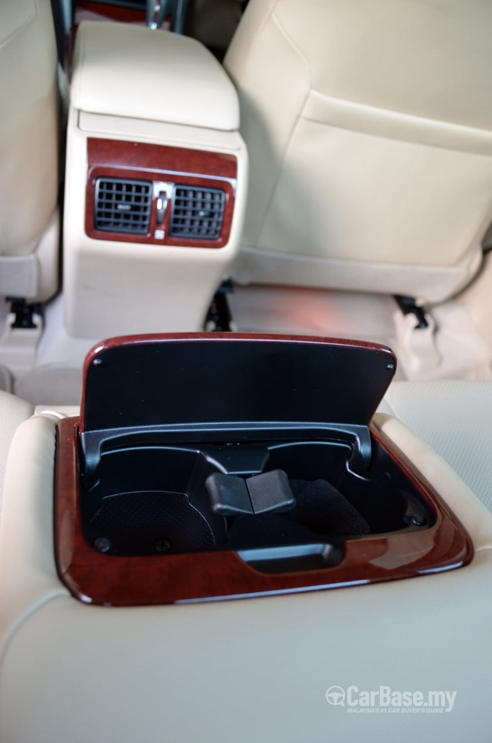 Toyota Camry XV50 (2012) Interior