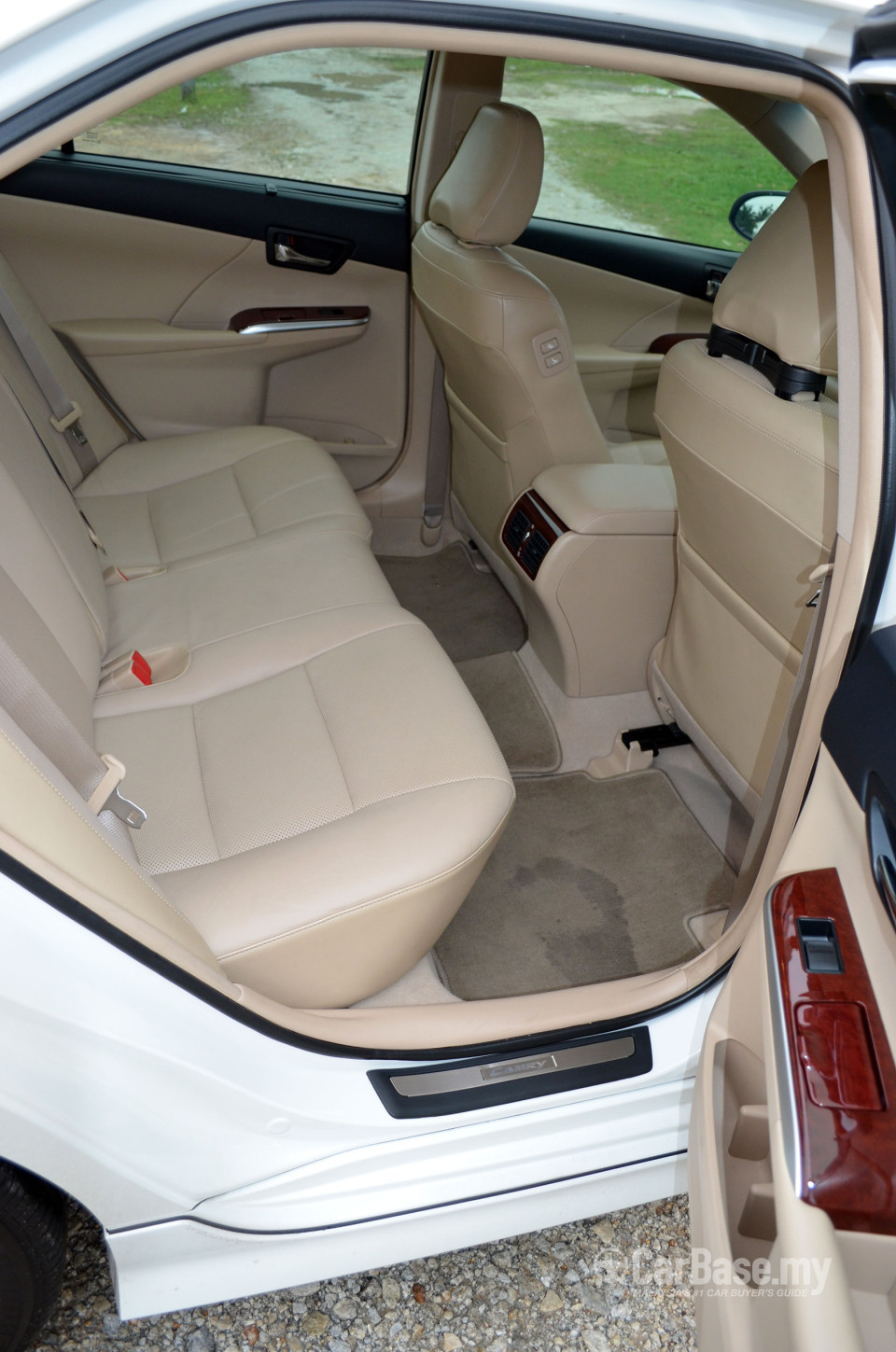 Toyota Camry XV50 (2012) Interior