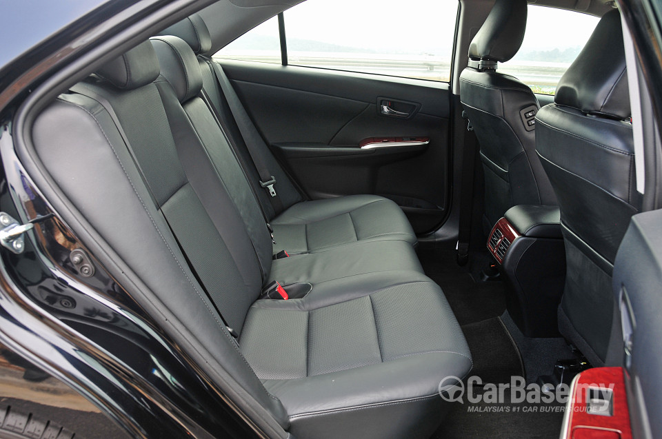 Toyota Camry XV50 (2012) Interior