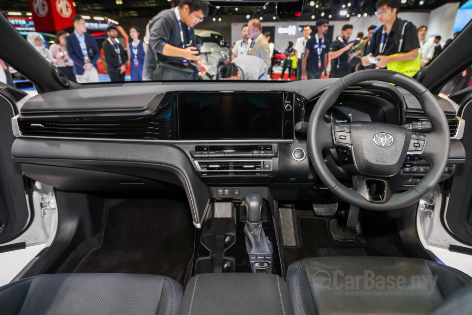 Toyota Camry XV80 (2024) Interior