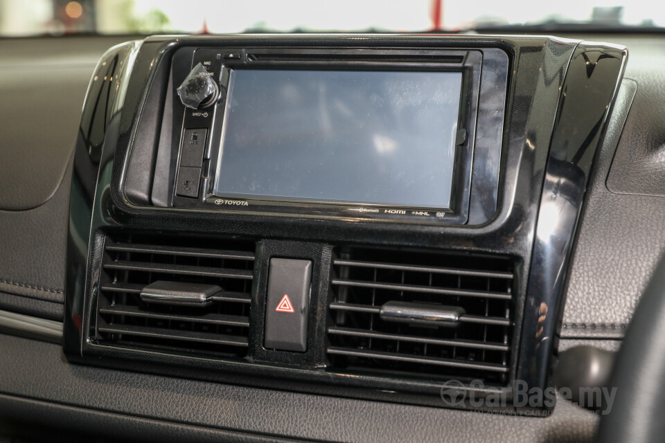 Perodua Aruz D38L (2019) Interior