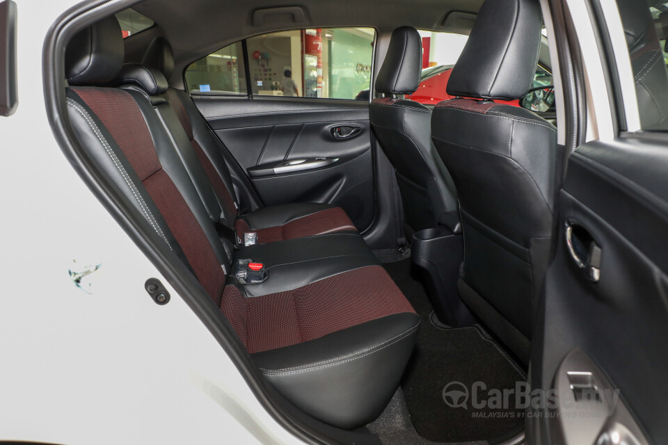 Perodua Aruz D38L (2019) Interior