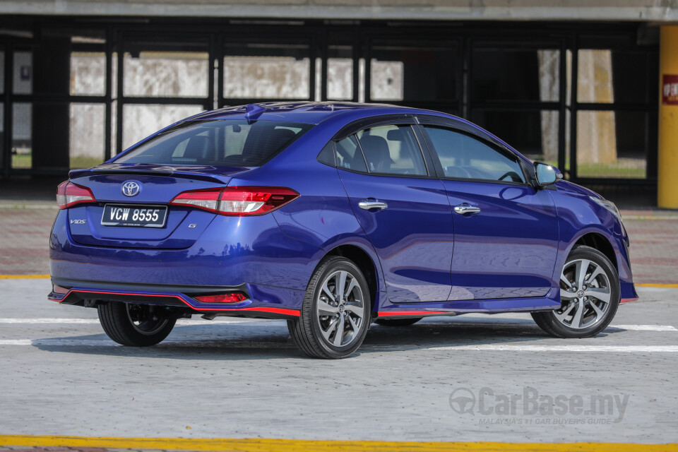 Nissan Grand Livina L11 Facelift (2013) Exterior