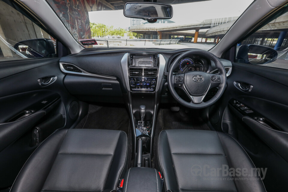 Honda Civic FC (2016) Interior