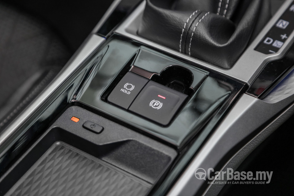 Toyota Veloz W101 (2022) Interior