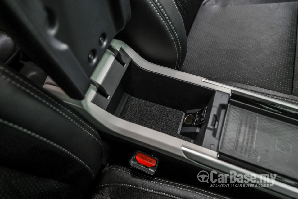 Toyota Veloz W101 (2022) Interior