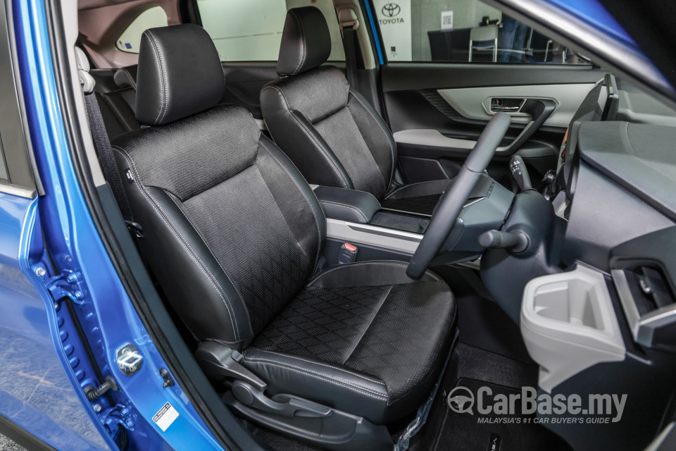 Toyota Veloz W101 (2022) Interior