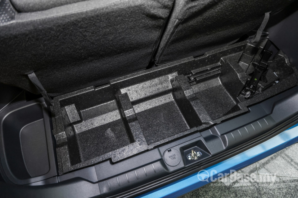 Toyota Veloz W101 (2022) Interior