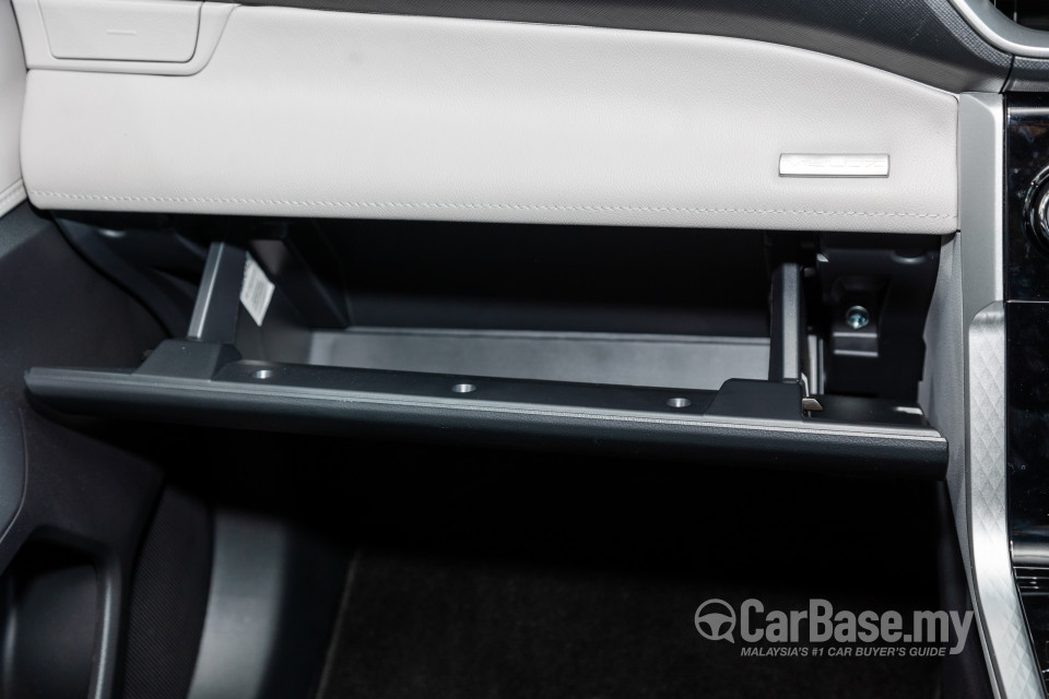 Toyota Veloz W101 (2022) Interior