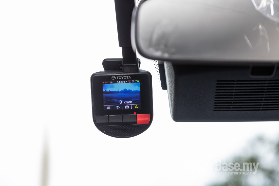 Toyota Veloz W101 (2022) Interior