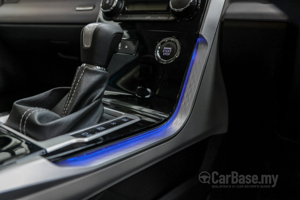 Toyota Veloz W101 (2022) Interior