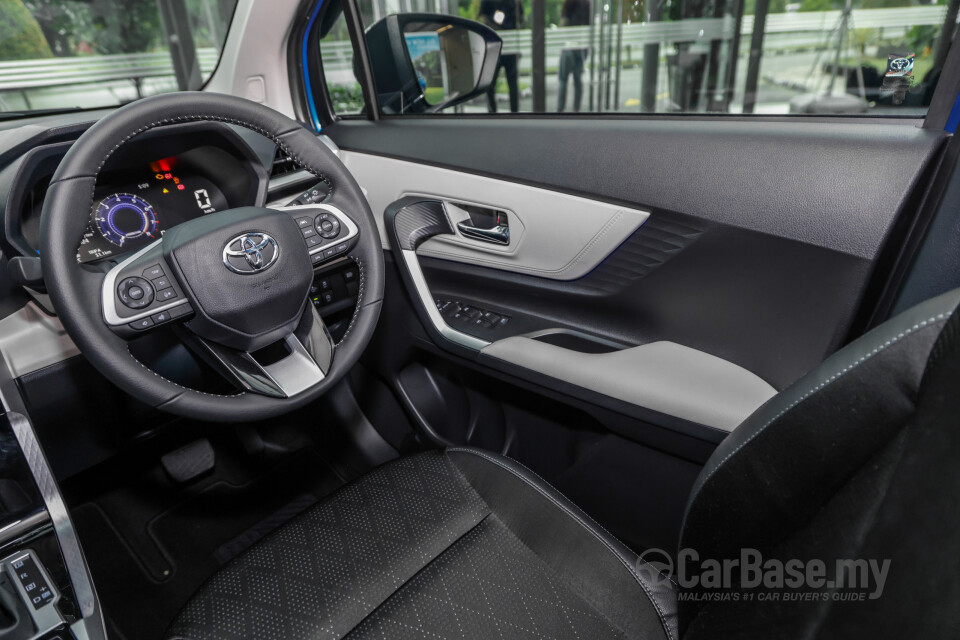 Toyota Veloz W101 (2022) Interior