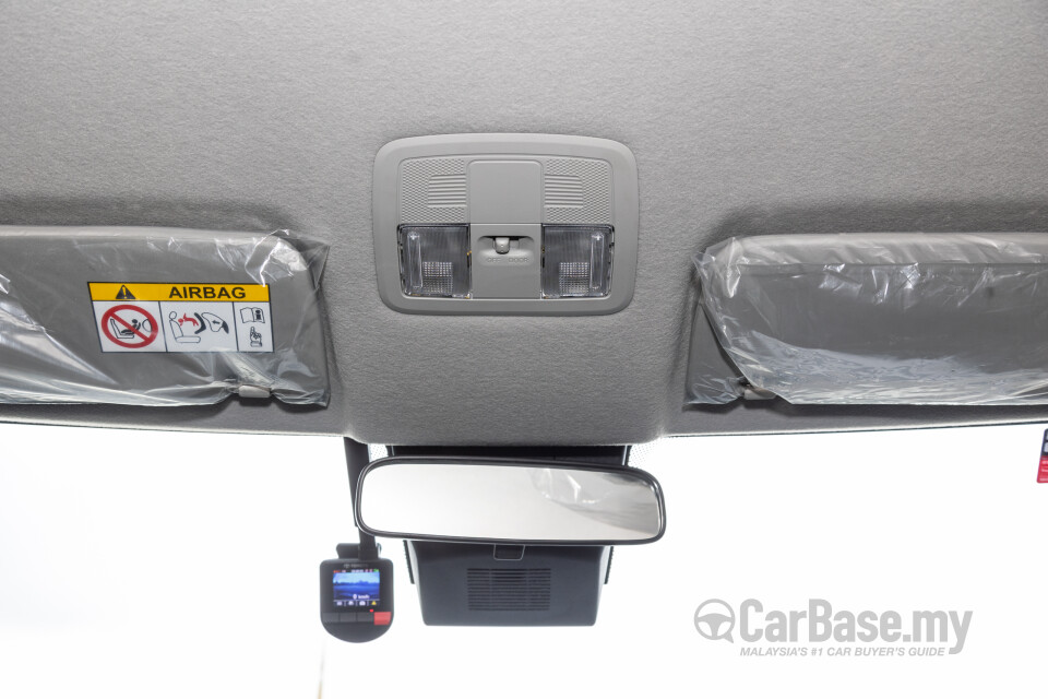 Toyota Veloz W101 (2022) Interior