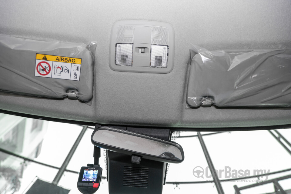 Toyota Veloz W101 (2022) Interior