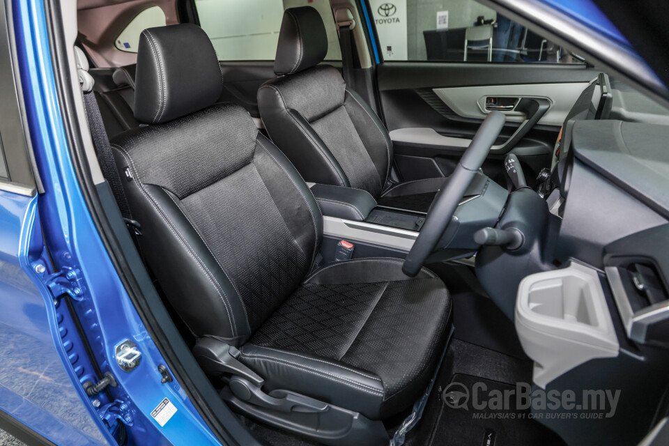 Toyota Veloz W101 (2022) Interior