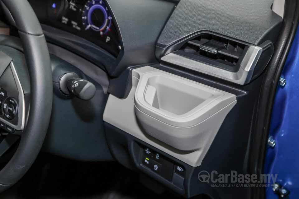 Toyota Veloz W101 (2022) Interior