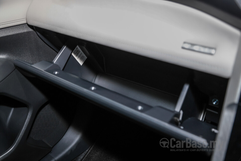 Toyota Veloz W101 (2022) Interior