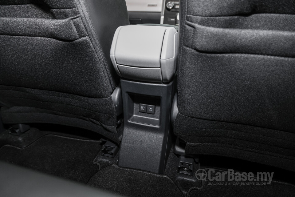 Toyota Veloz W101 (2022) Interior