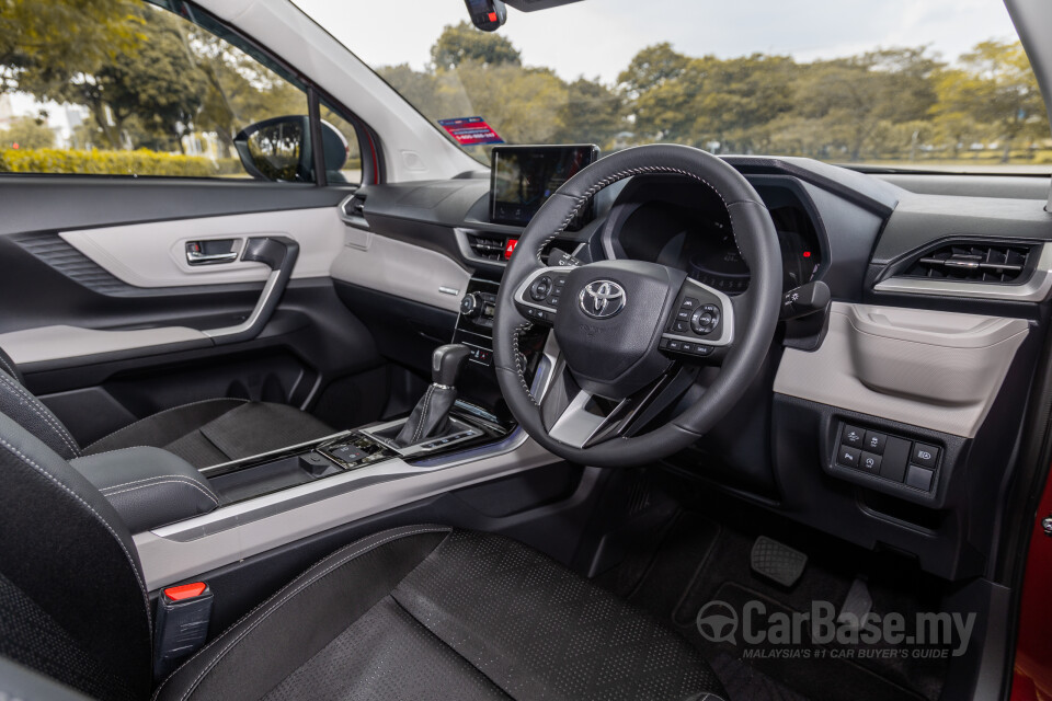 Toyota Veloz W101 (2022) Interior