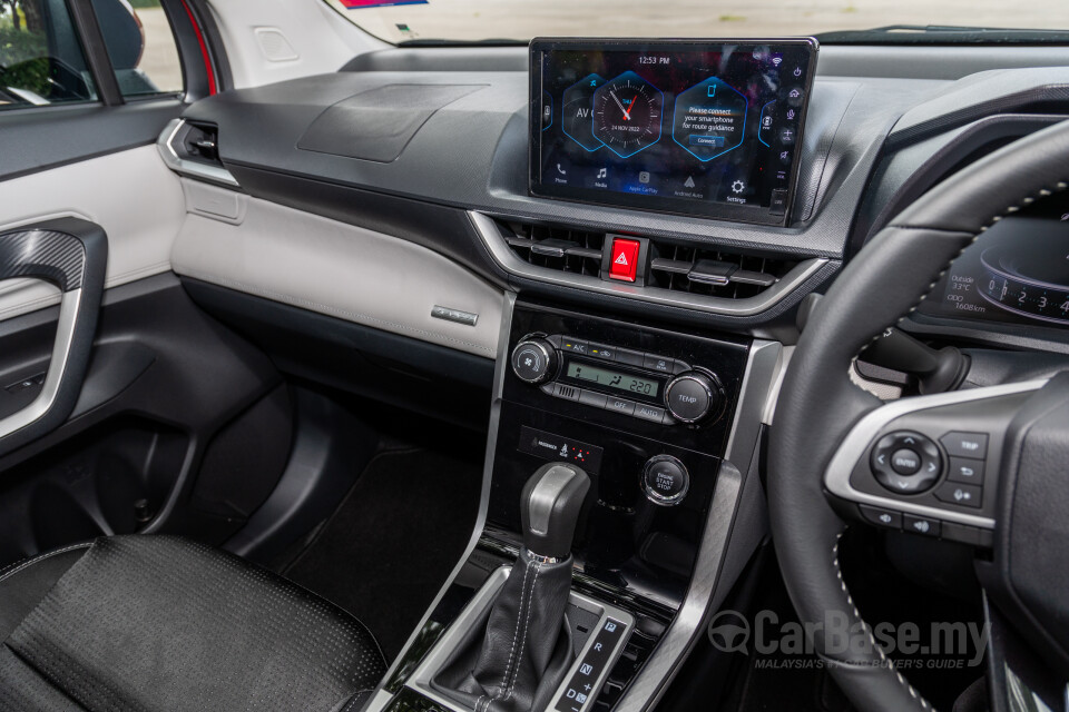 Toyota Veloz W101 (2022) Interior