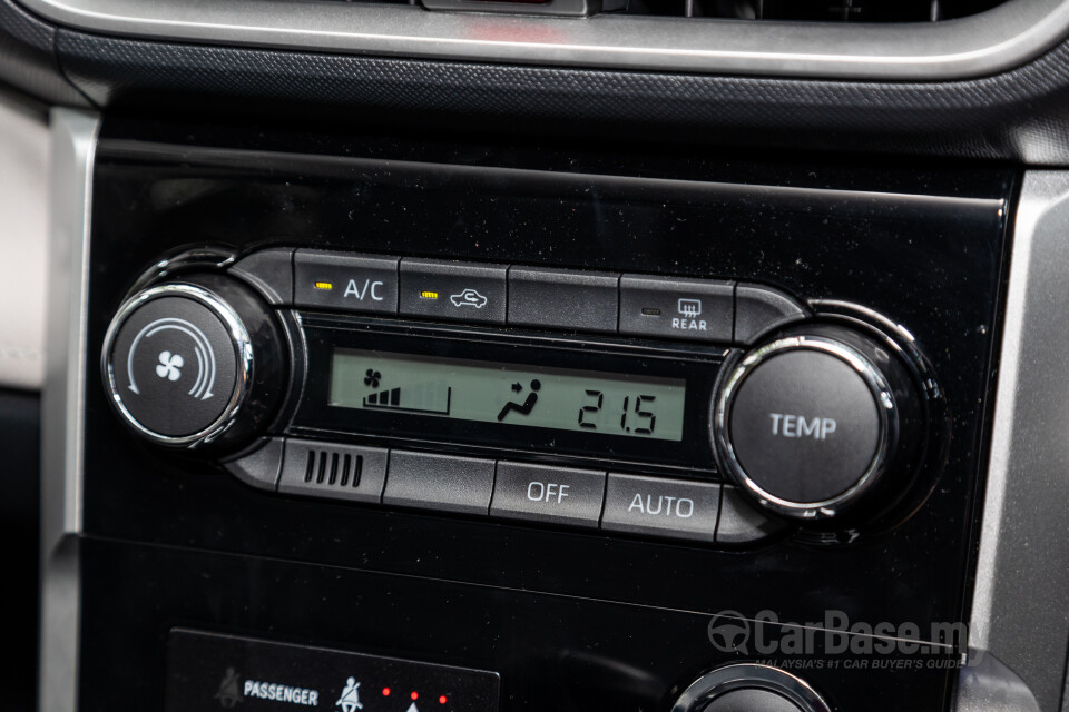 Toyota Veloz W101 (2022) Interior