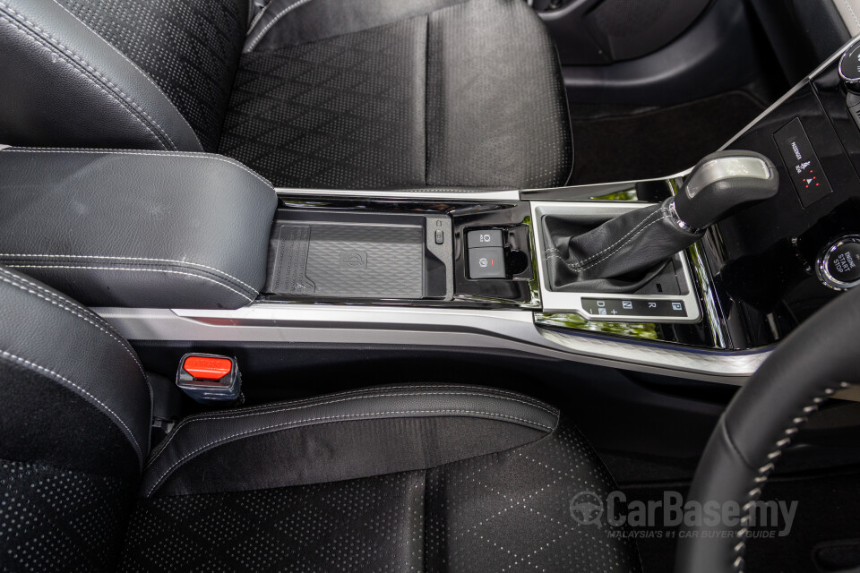 Toyota Veloz W101 (2022) Interior