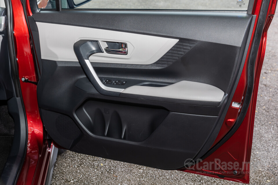 Toyota Veloz W101 (2022) Interior