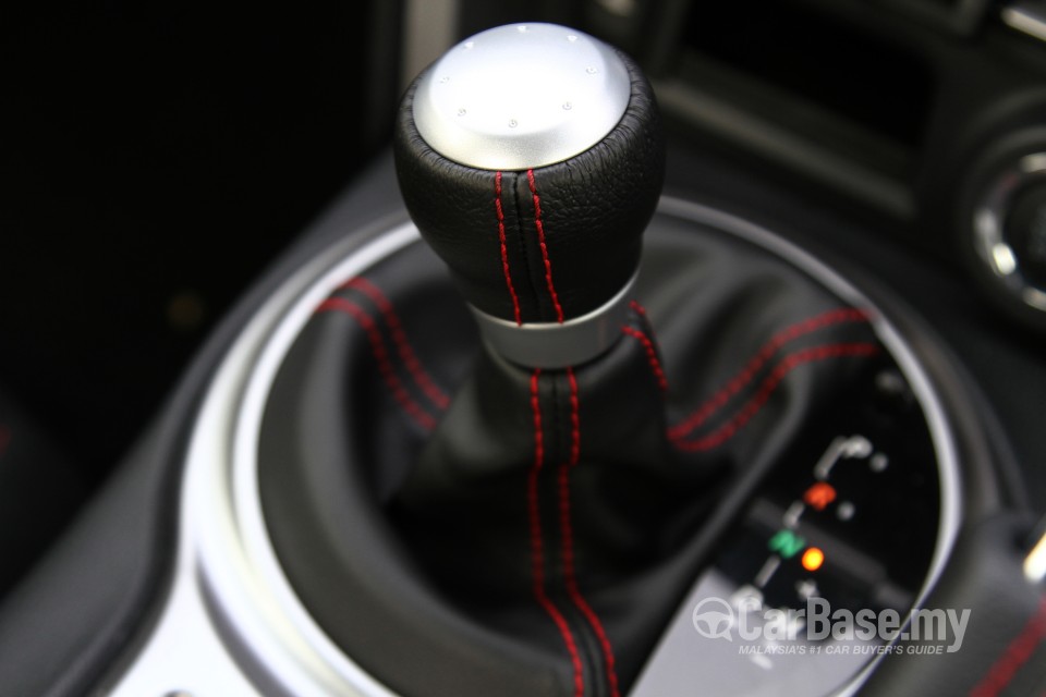 Toyota 86 ZN6 (2012) Interior