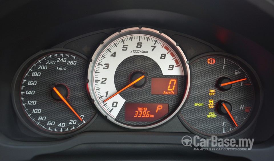 Toyota 86 ZN6 (2012) Interior
