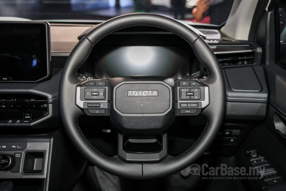 Toyota Hilux AN220/AN230 (2026) Interior