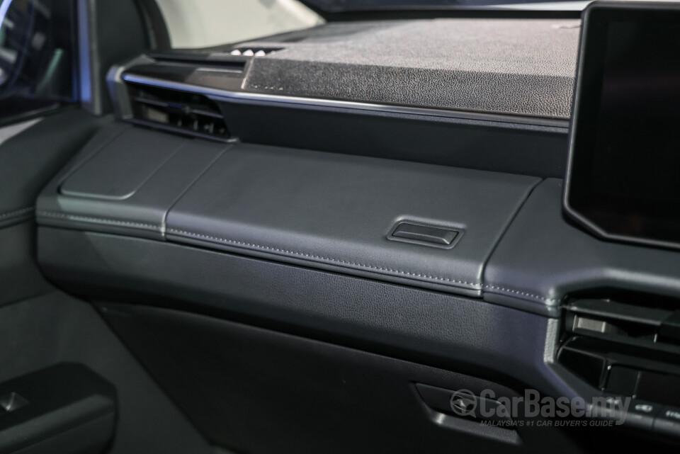 Toyota Hilux AN220/AN230 (2026) Interior