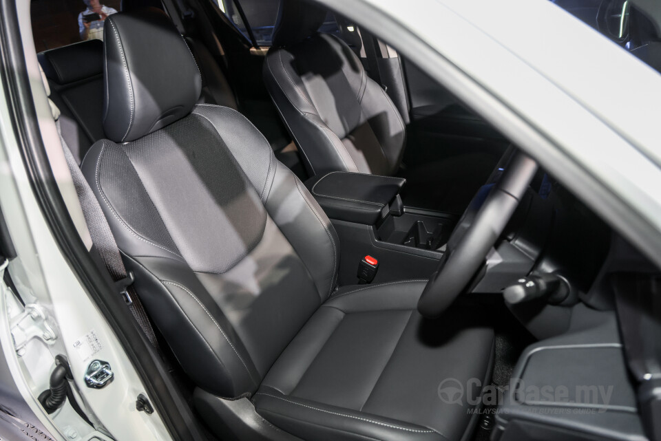 Toyota Hilux AN220/AN230 (2026) Interior