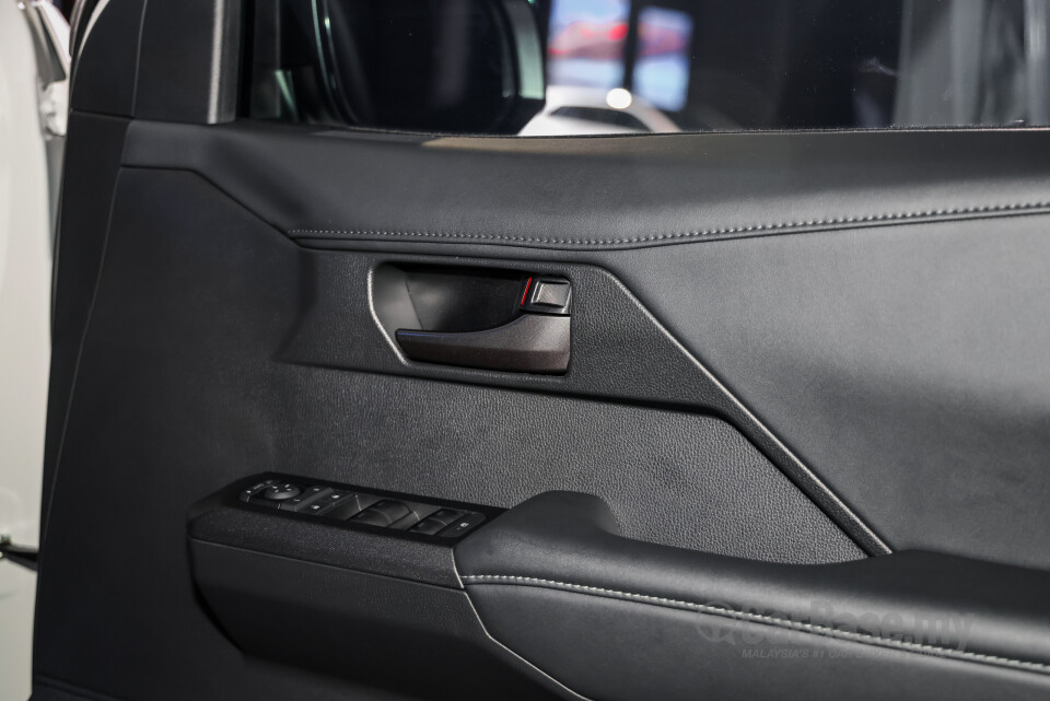 Toyota Hilux AN220/AN230 (2026) Interior