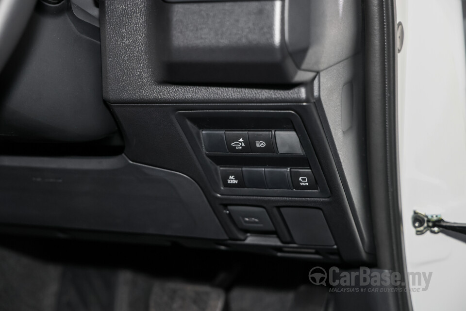 Toyota Hilux AN220/AN230 (2026) Interior