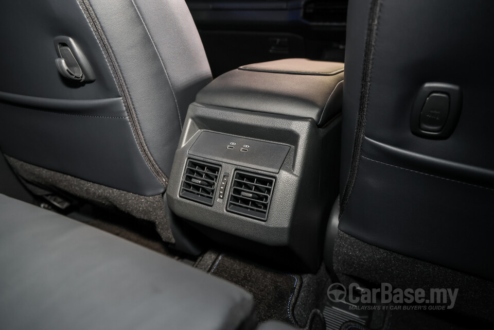 Toyota Hilux AN220/AN230 (2026) Interior