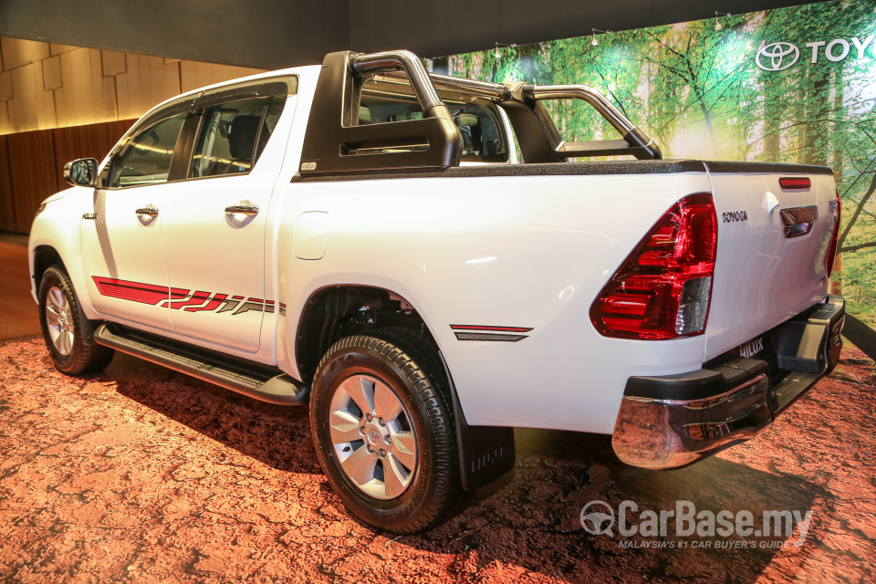 Toyota Hilux Revo N80 (2016) Exterior