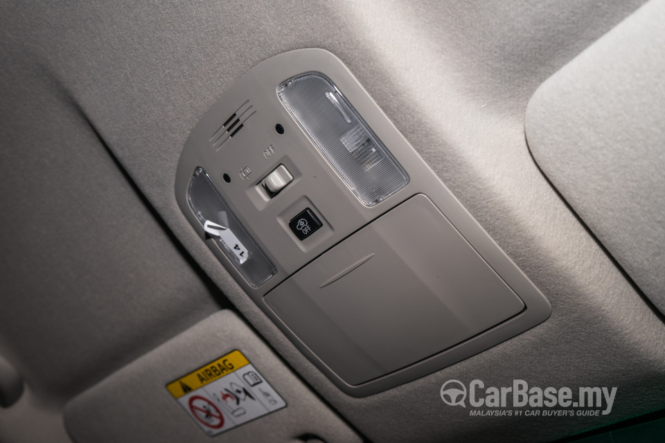 Toyota Hilux Revo N80 (2016) Interior
