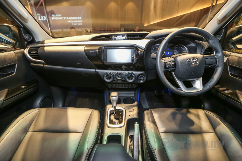 Perodua Aruz D38L (2019) Interior