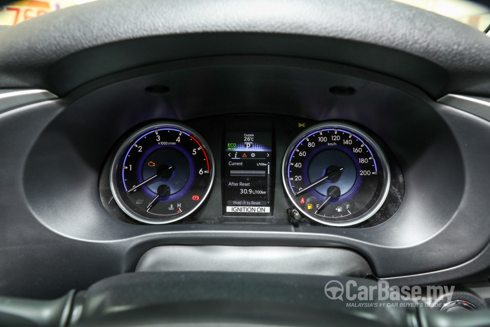 Toyota Hilux Revo N80 (2016) Interior