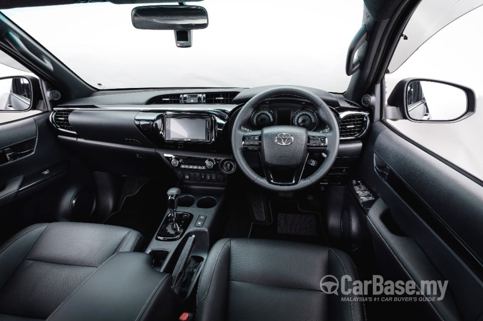 Toyota Hilux Revo N80 Facelift (2018) Interior
