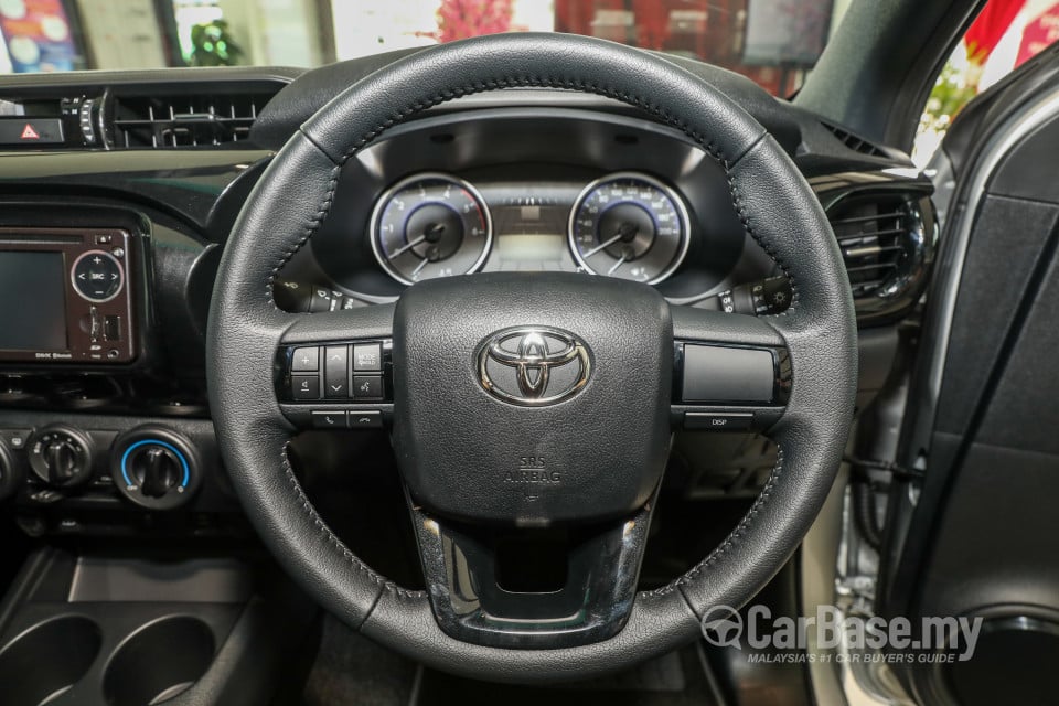 Toyota Hilux Revo N80 Facelift (2018) Interior