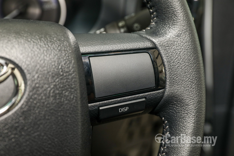Toyota Hilux Revo N80 Facelift (2018) Interior